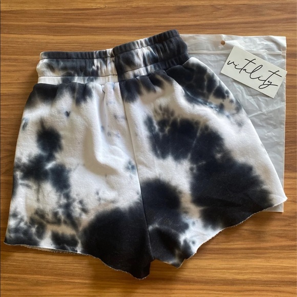 ❗️SOLD❗️Balance Athletica Affirmation Shorts - Picture 2 of 8